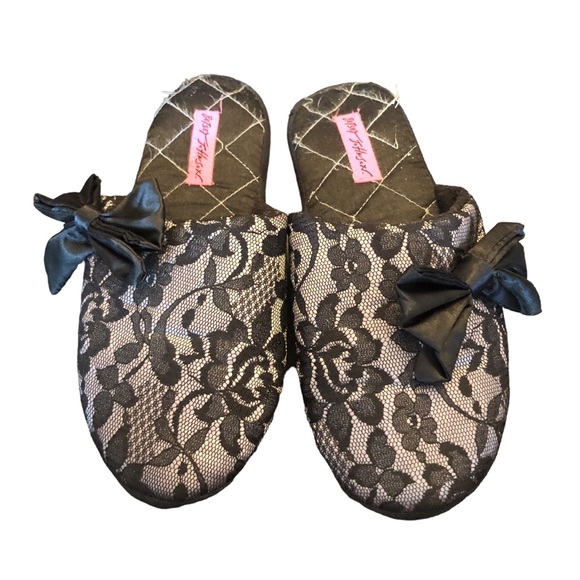 Betsey Johnson Black Lace Slippers size 7/8 - Picture 7 of 7
